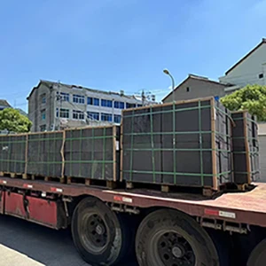 Pengilang acuan grafit mula bekerja